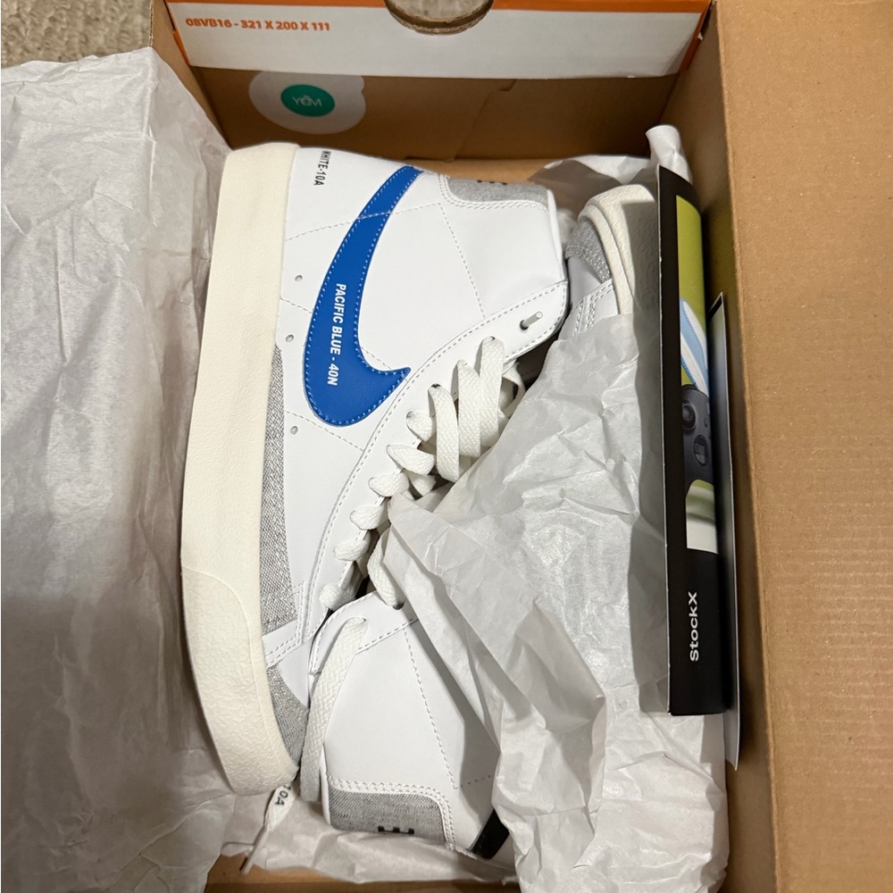 Nike White and Blue High-Tops
